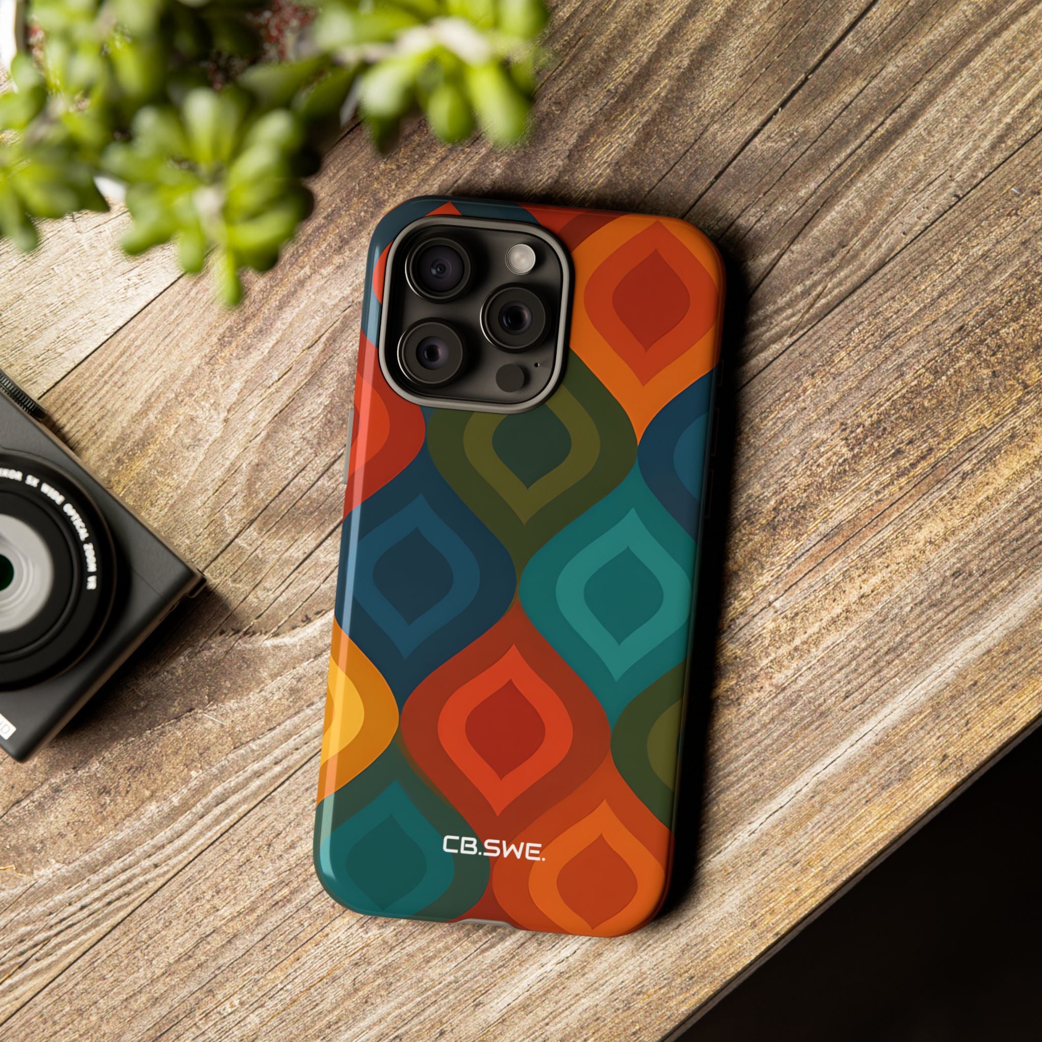 Vibrant Retro Diamond Mid-Century Seamless iPhone 15 - Tough