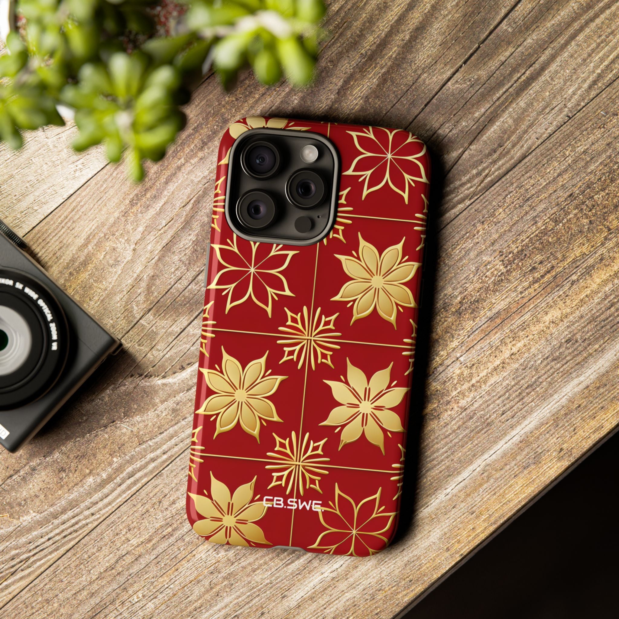 Elegant Gold Floral Seamless Rich Red iPhone 15 - Tough