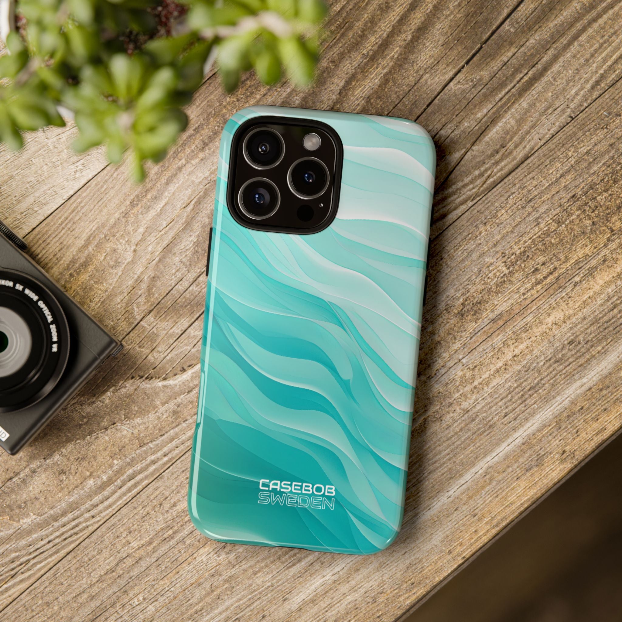 Soothing Aqua Waves iPhone 16 - Tough