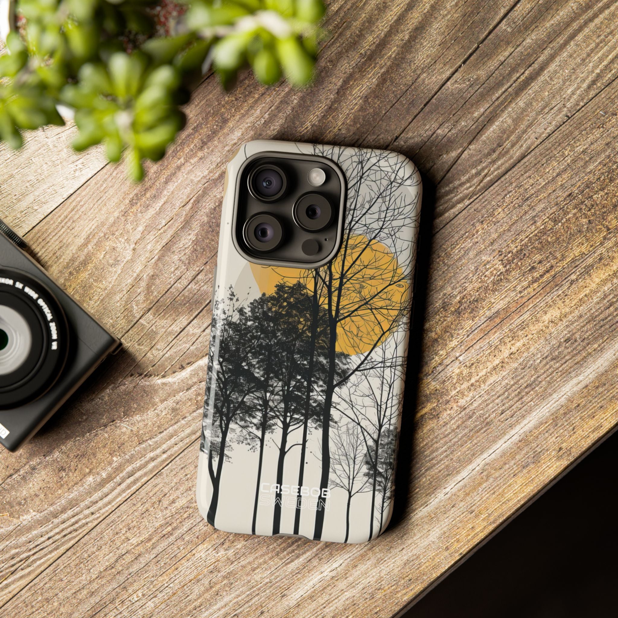 Sagome dorate della foresta iPhone 15 - Tough
