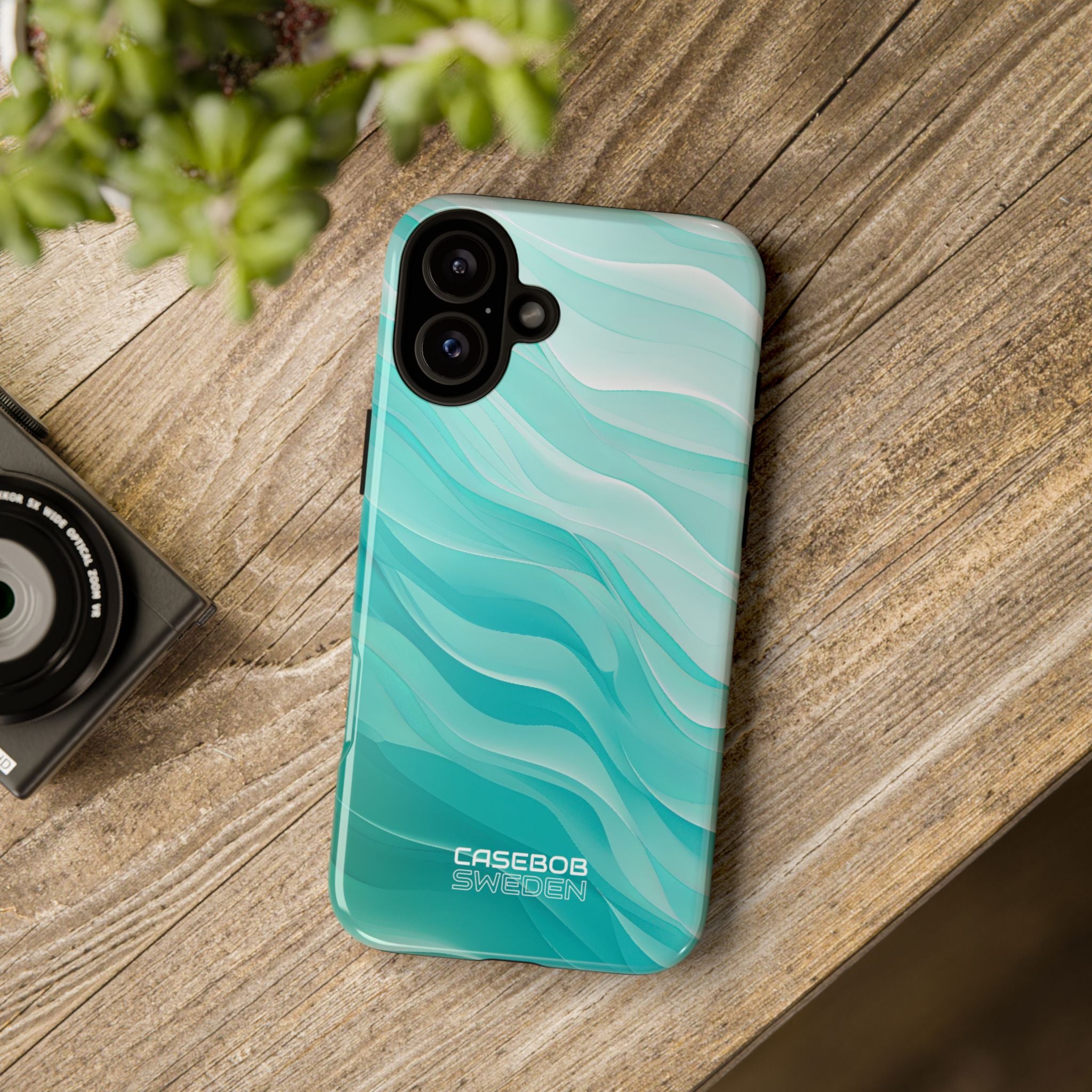 Soothing Aqua Waves iPhone 16 - Tough