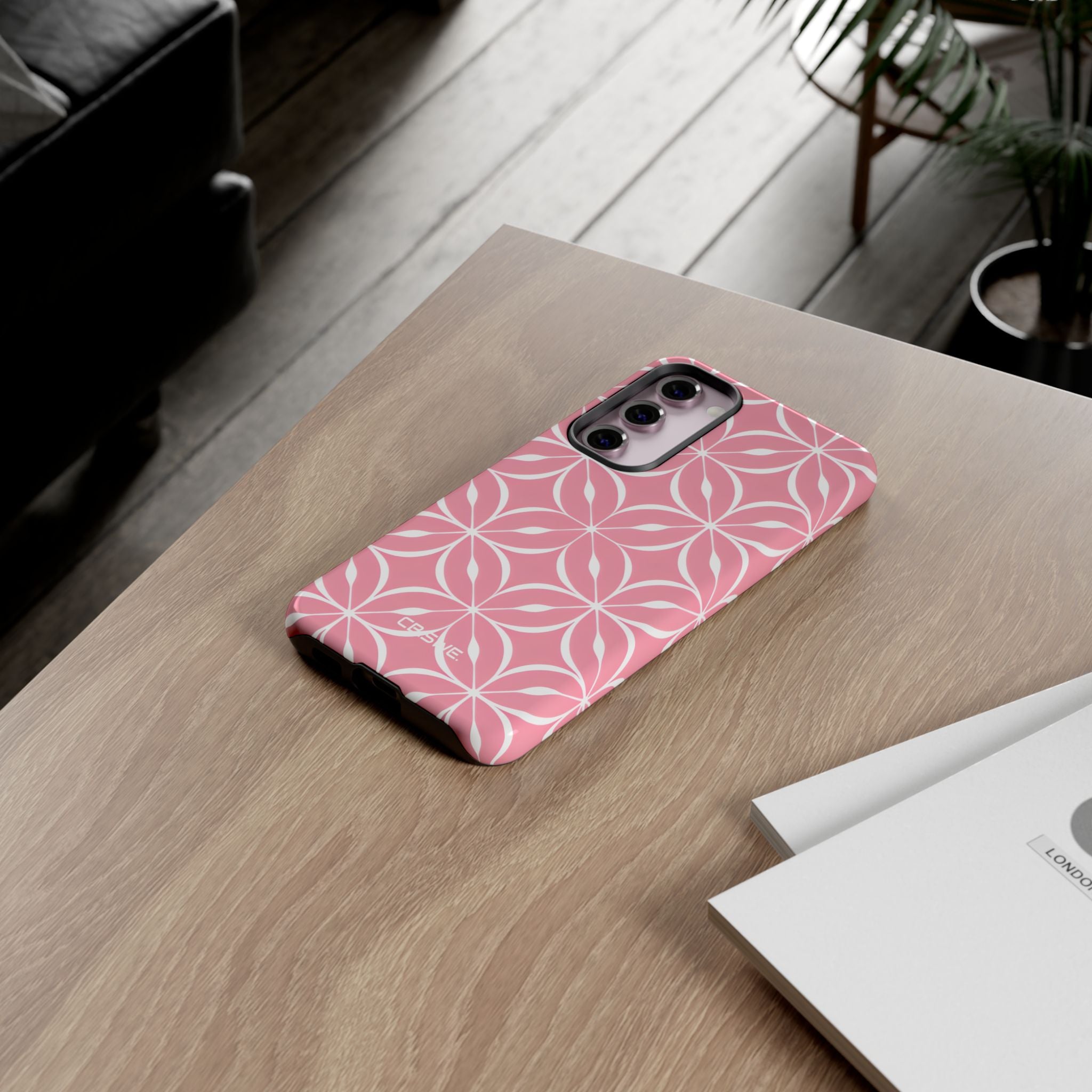 Intricate Overlapping Circle Light Pink Seamless Samsung S23 - Tough