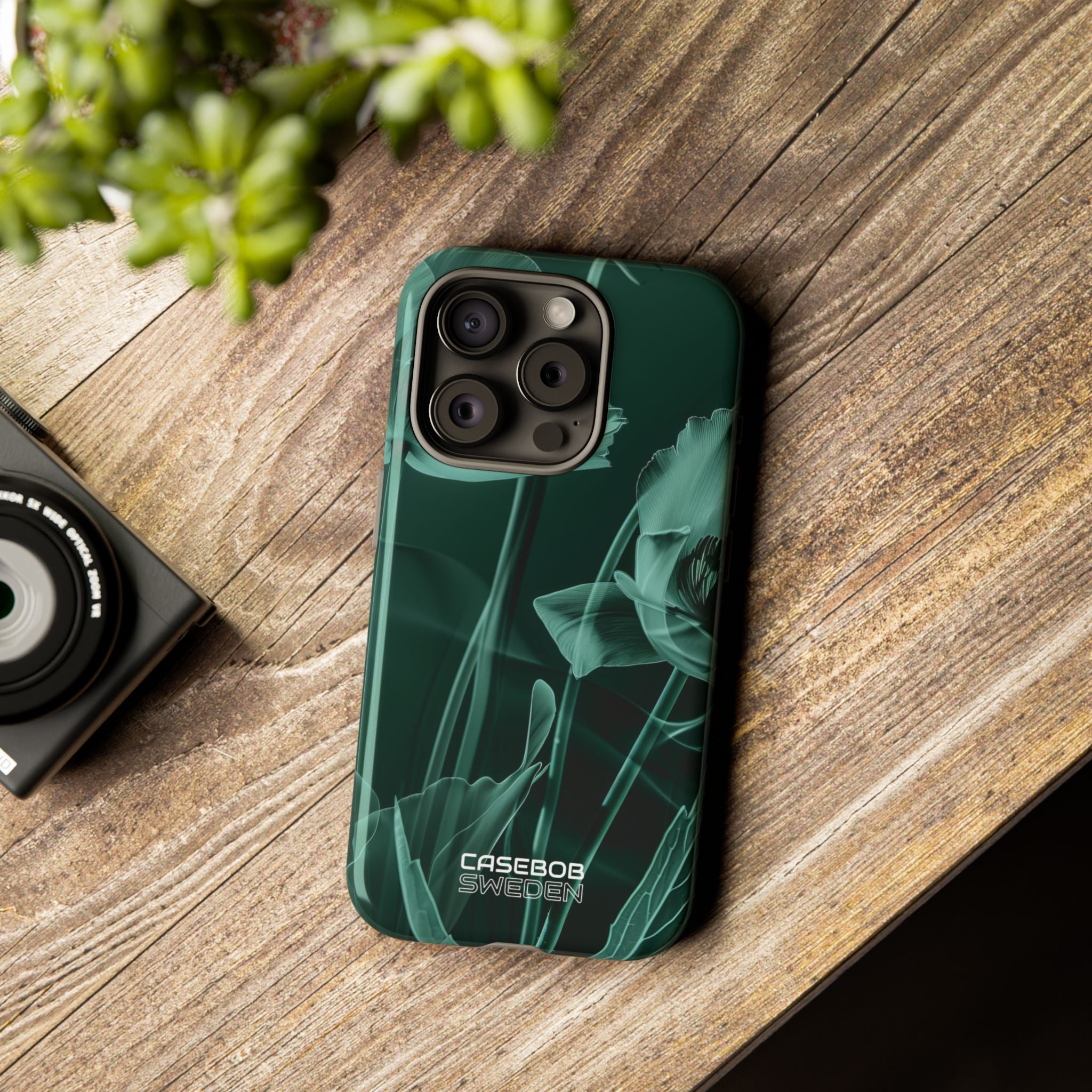 Teal Bloom Radiance iPhone 15 - Resistente