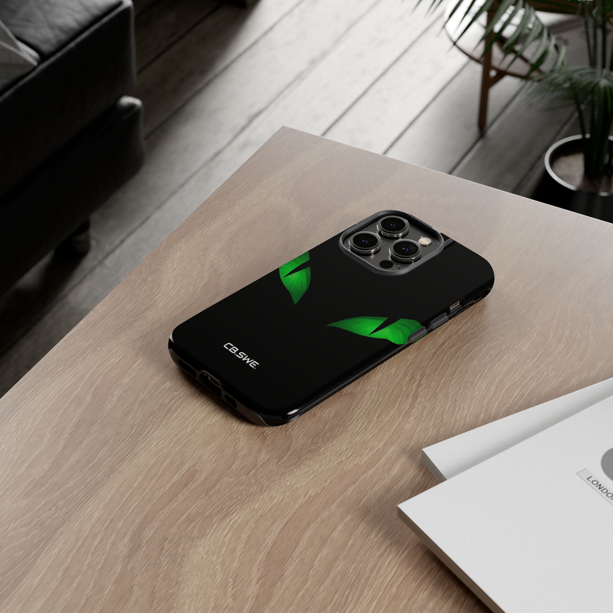 Leuchtend grüne Augen iPhone 14 – Robust
