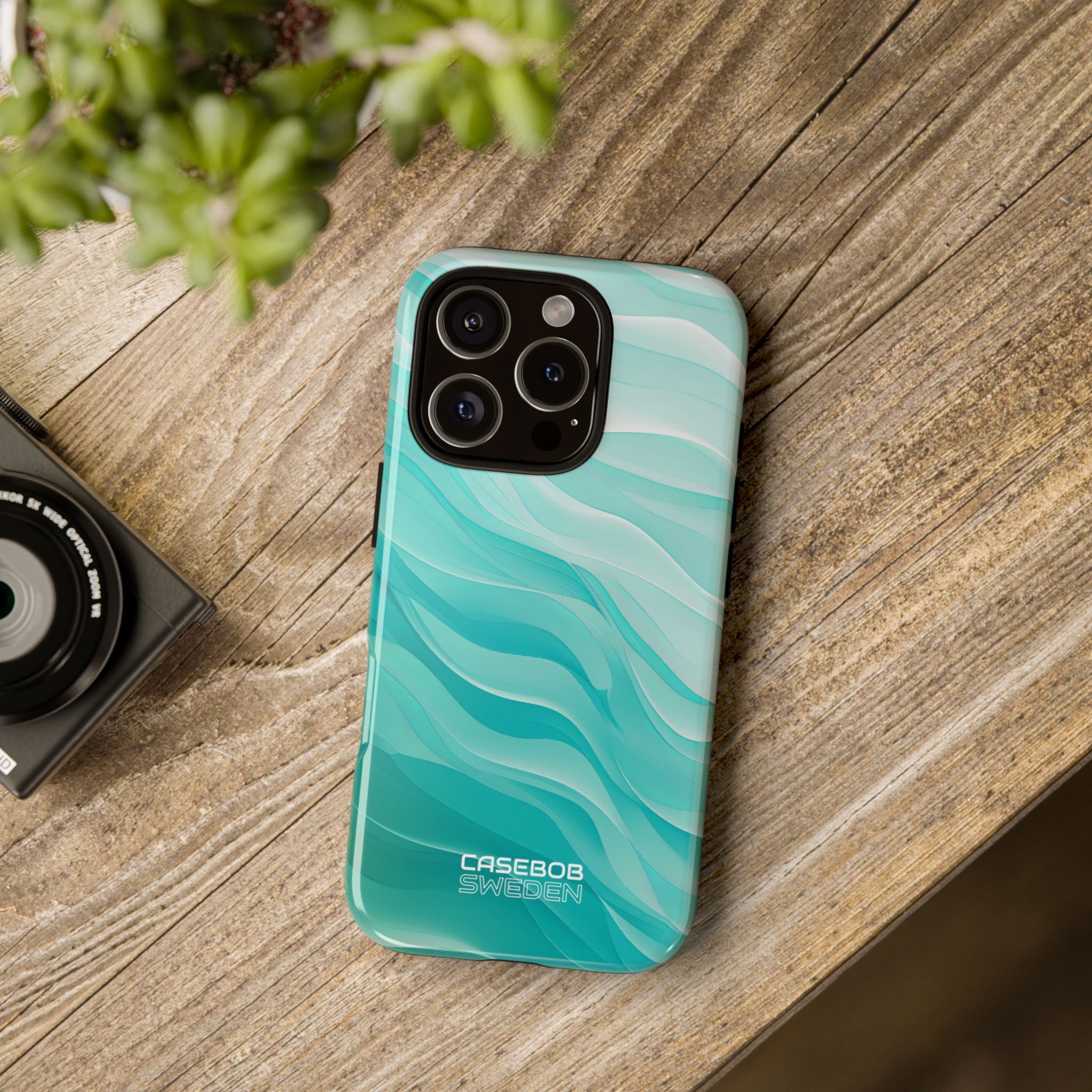 Soothing Aqua Waves iPhone 16 - Tough