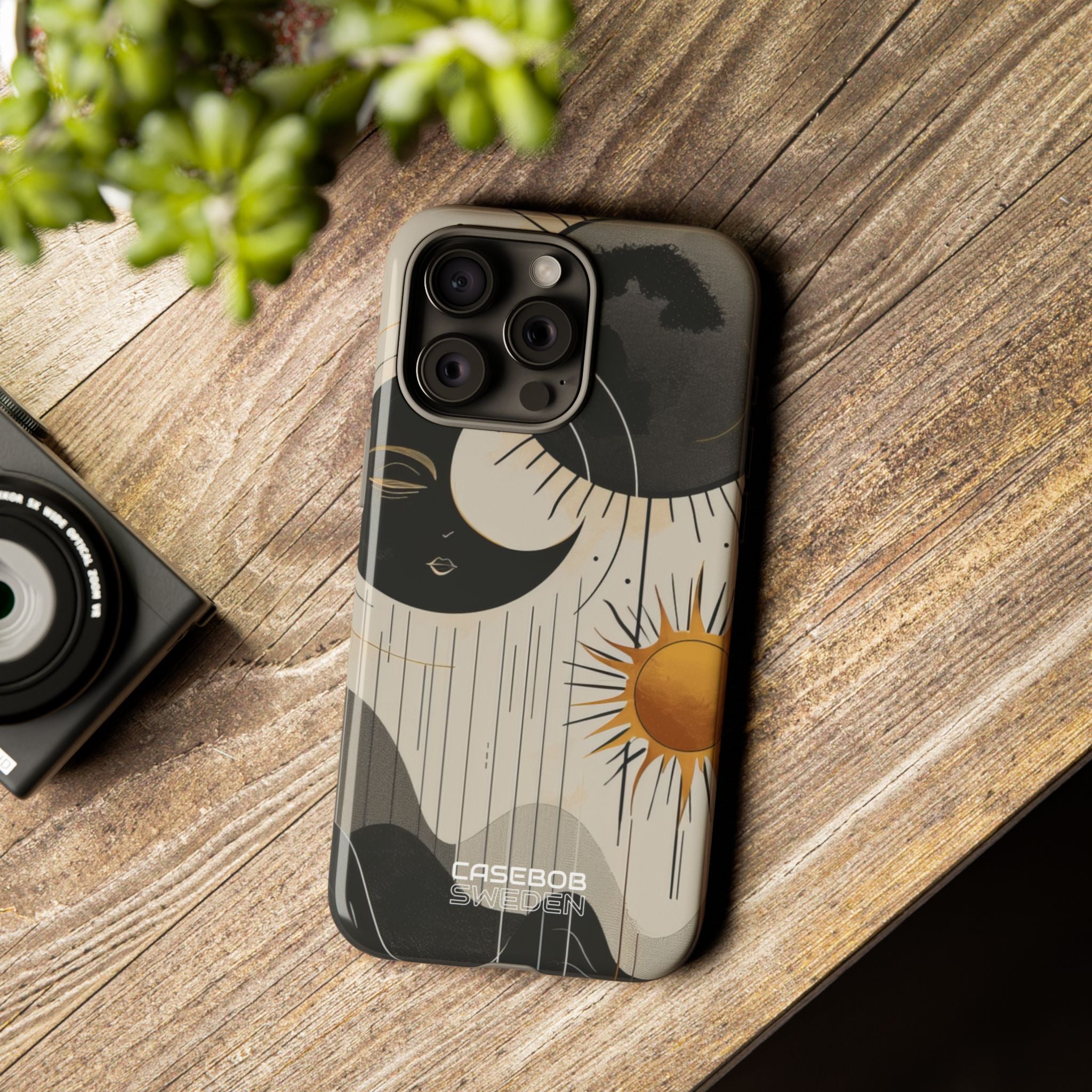 Moon Sun Harmony iPhone 15 - Resistente