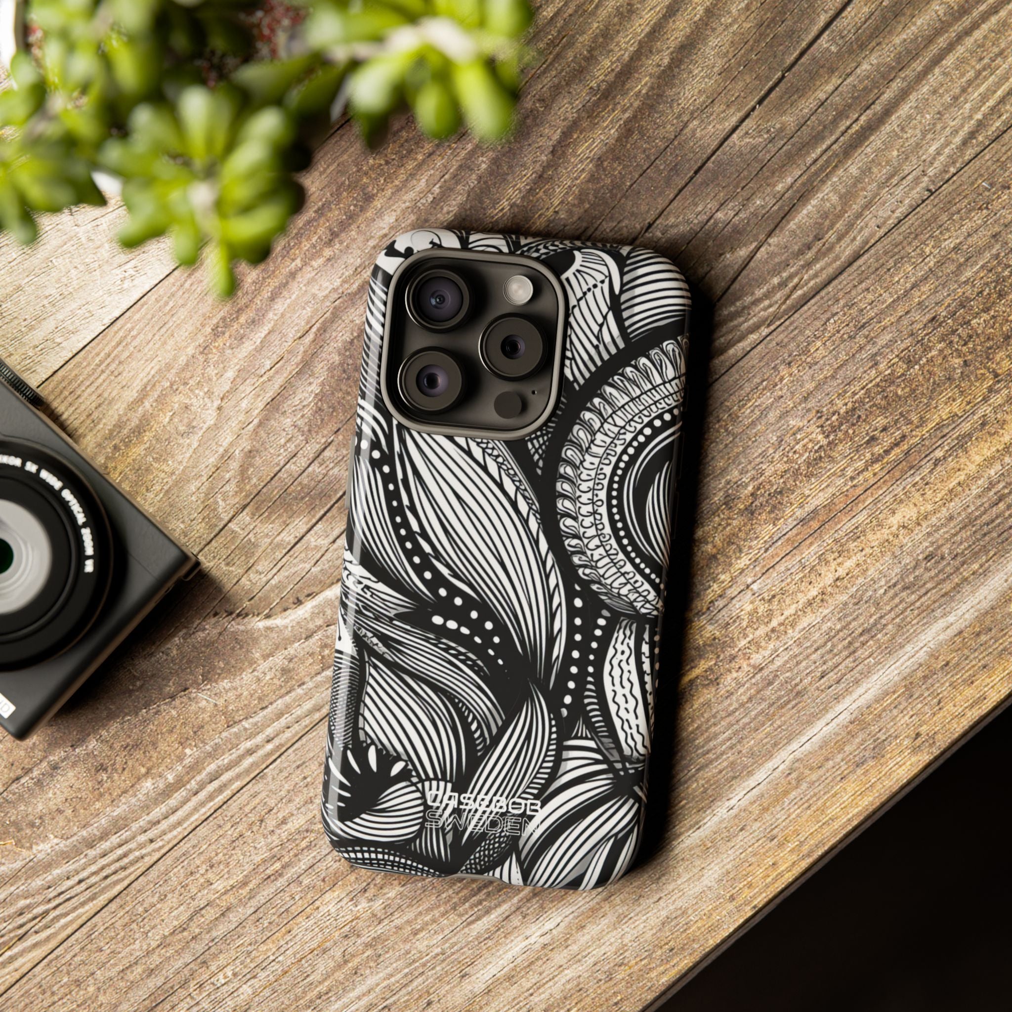 Flowing Ink Lines iPhone 15 – Robust