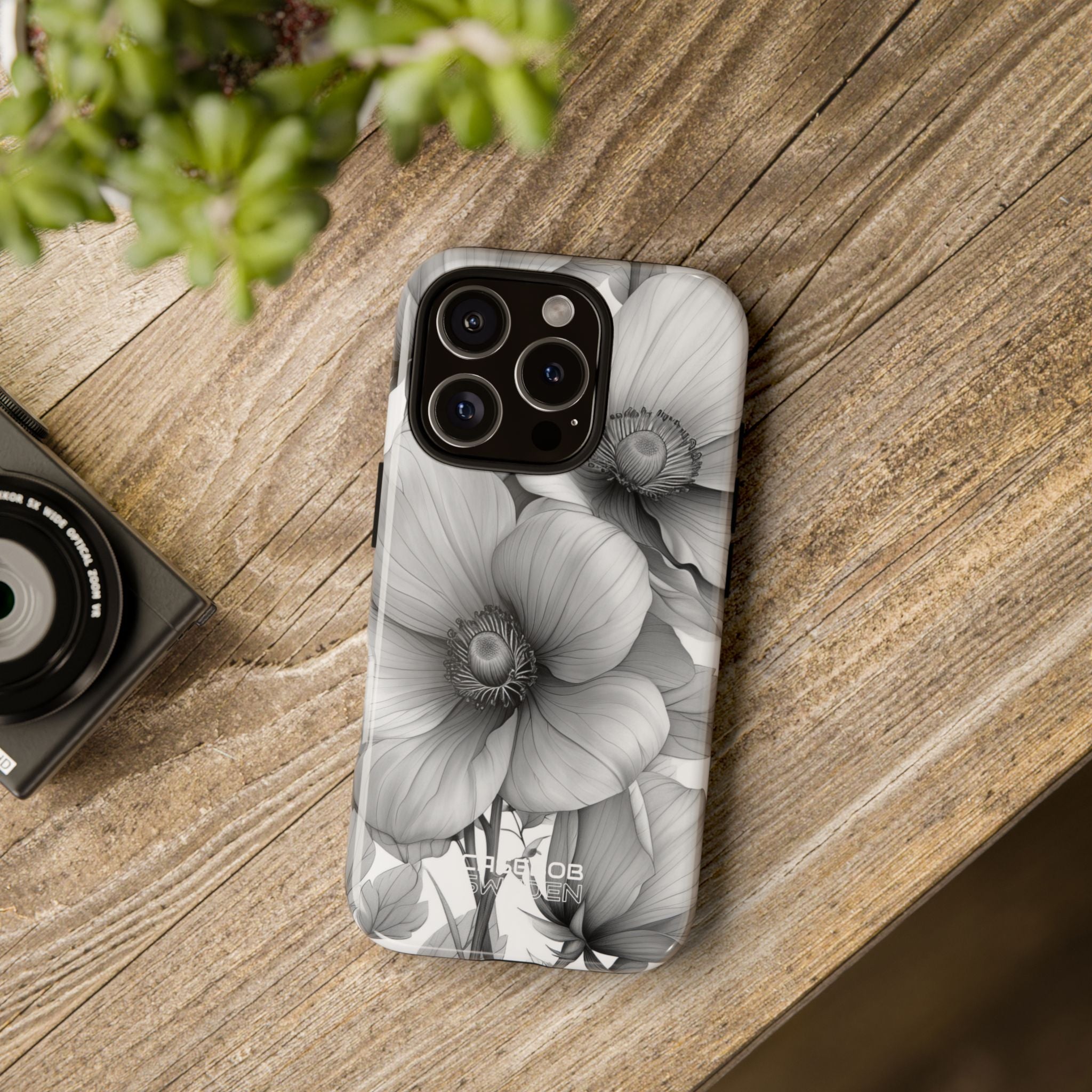 Grayscale Floral Harmony iPhone 16 - Robust