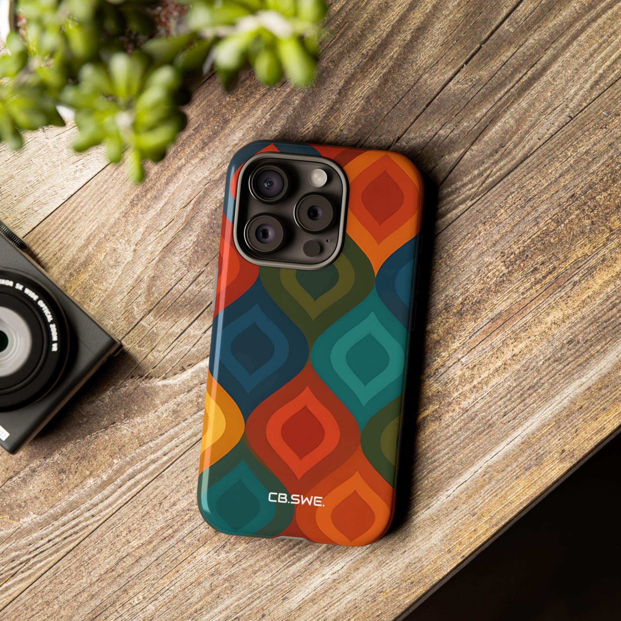 Vibrant Retro Diamond Mid-Century Seamless iPhone 15 - Tough