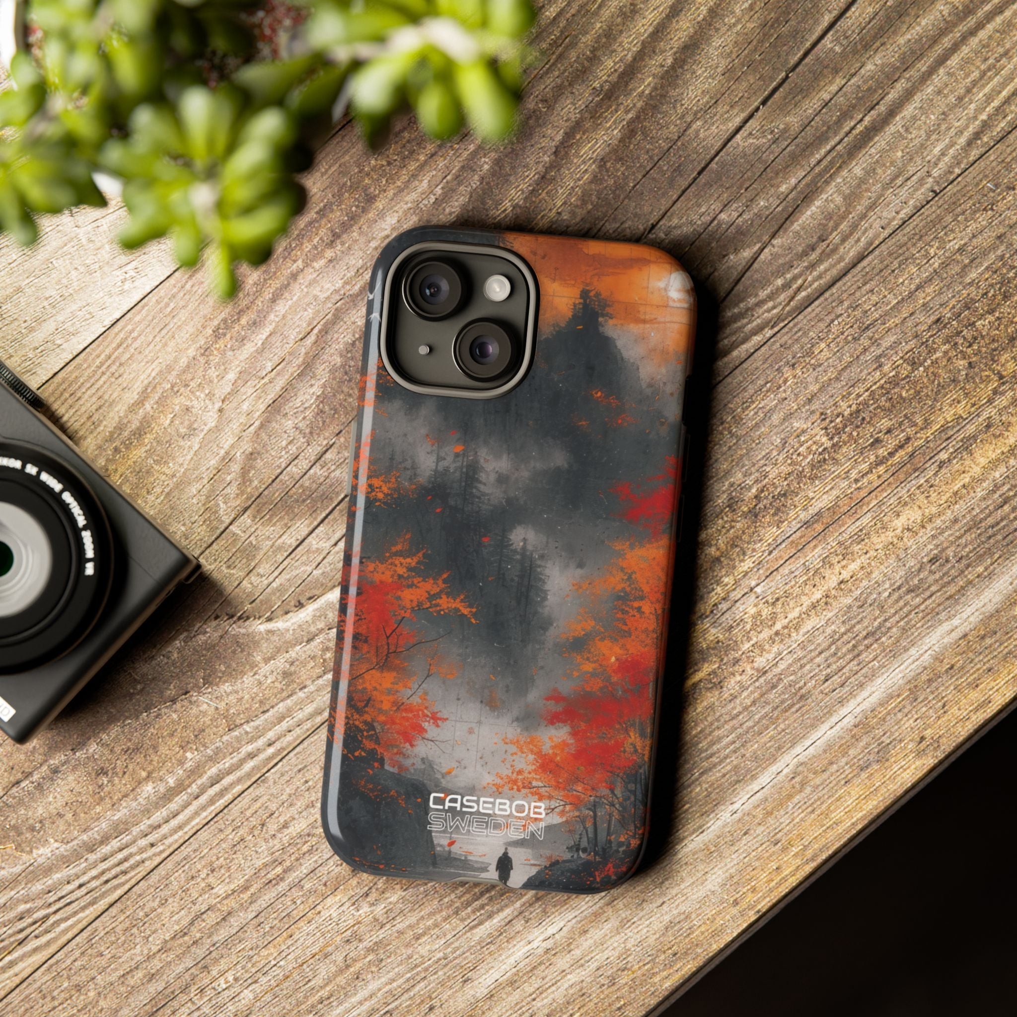 Crimson Mist Mountains iPhone 15 - Resistente