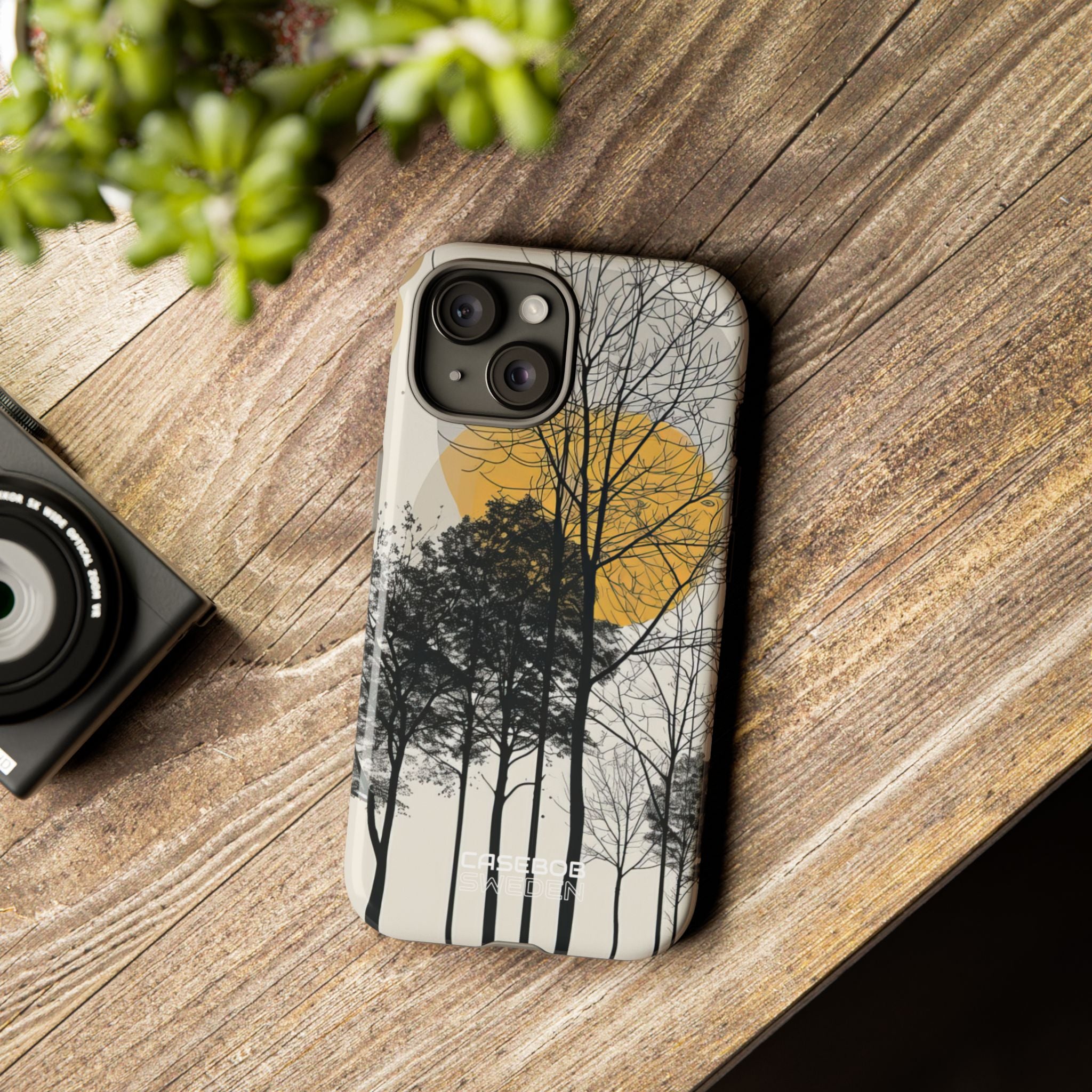 Sagome dorate della foresta iPhone 15 - Tough