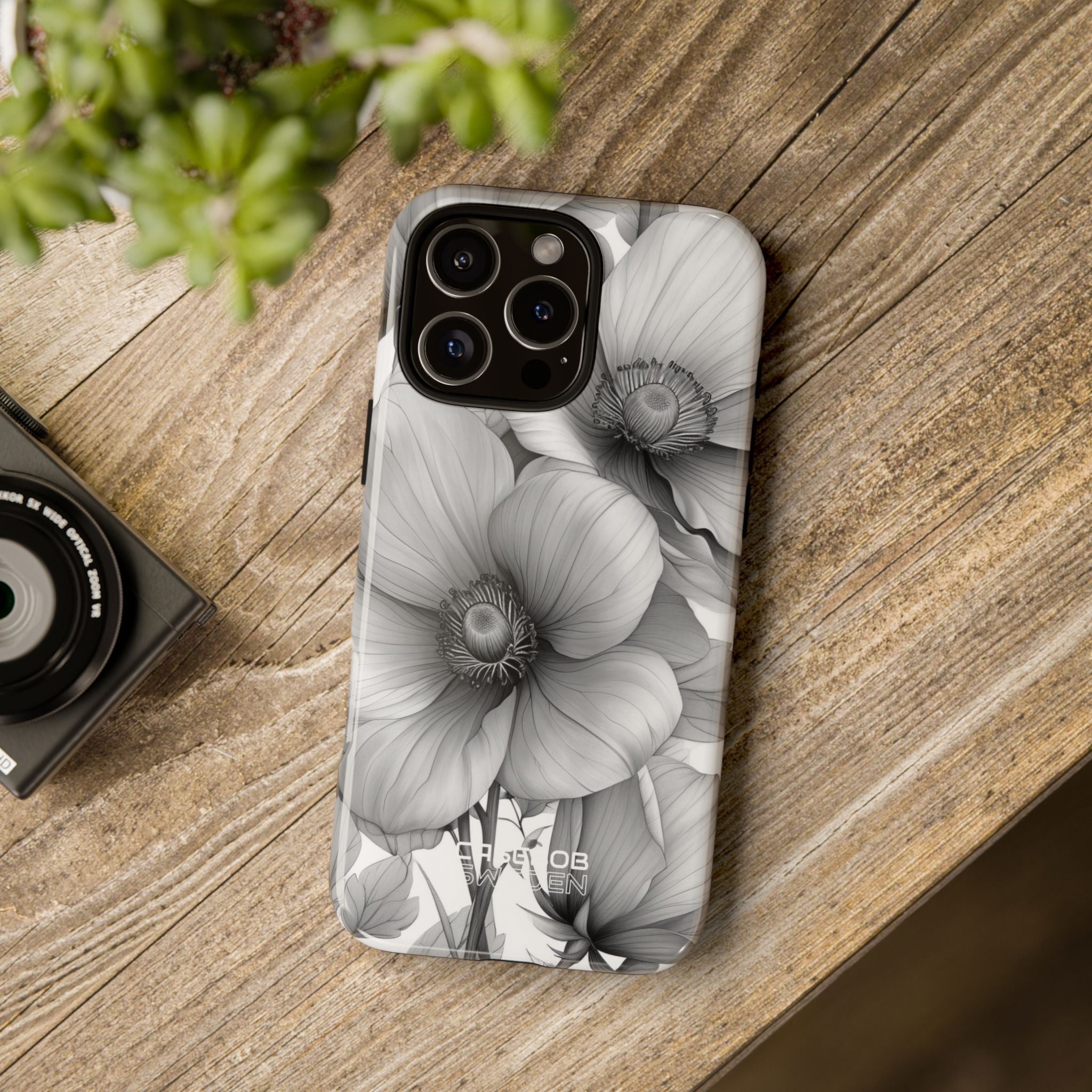 Grayscale Floral Harmony iPhone 16 - Robust