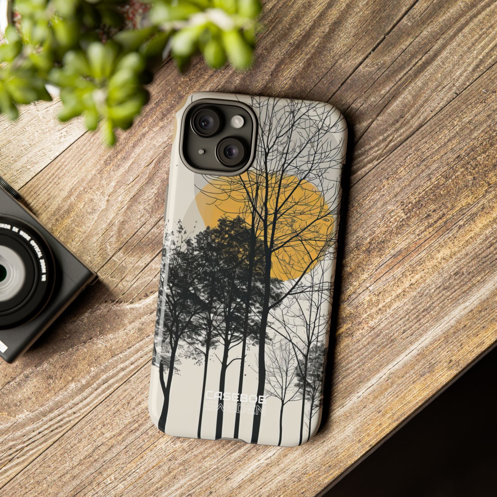 Sagome dorate della foresta iPhone 15 - Tough