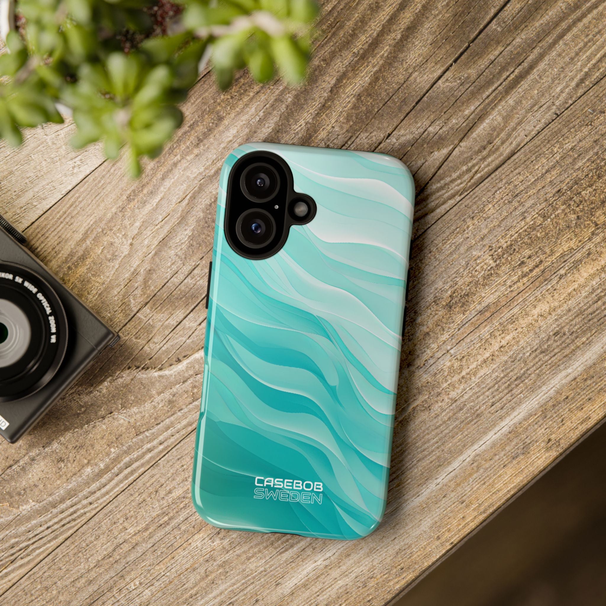 Soothing Aqua Waves iPhone 16 - Tough