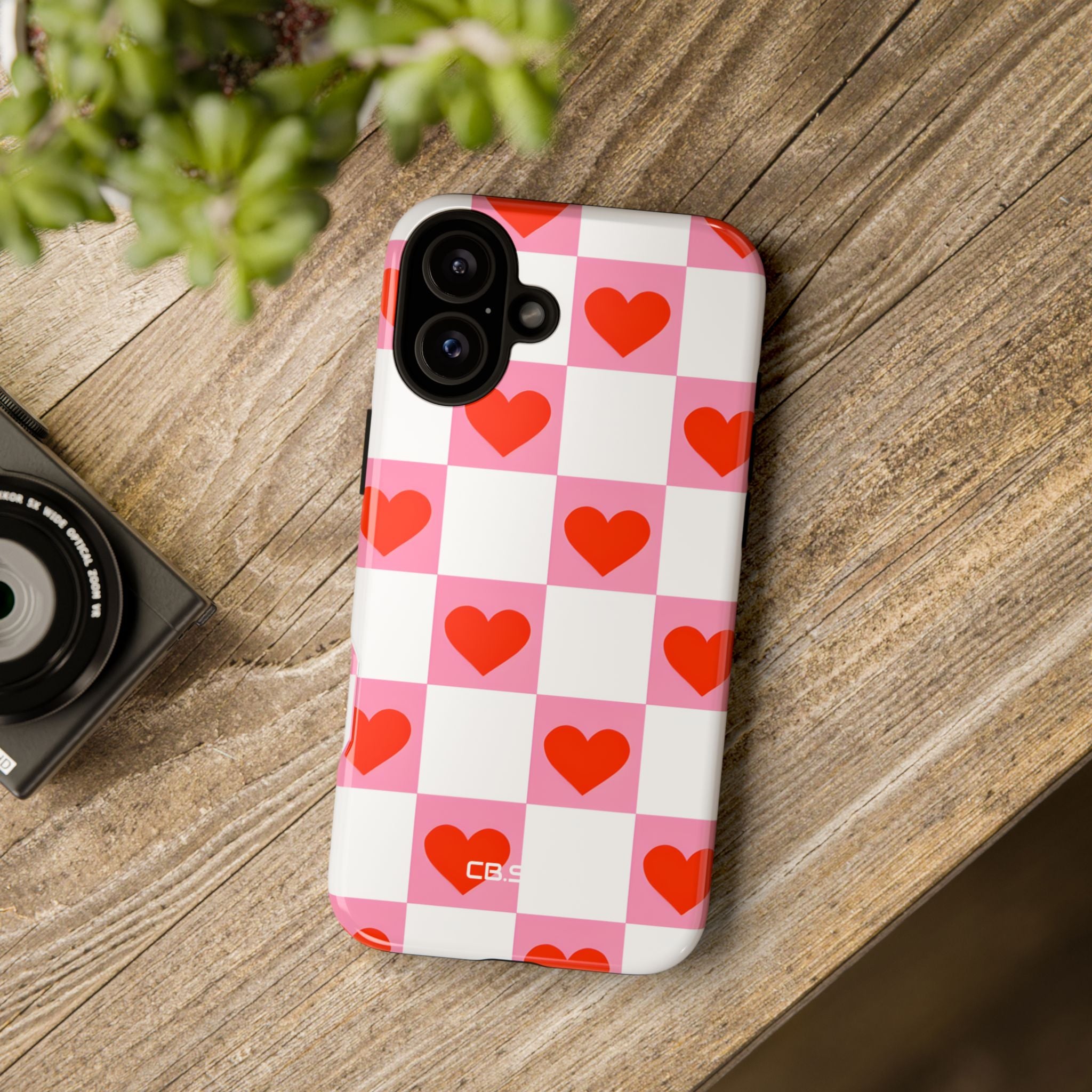 Charming Pink White Checkerboard Heart Shapes iPhone 16 - Tough