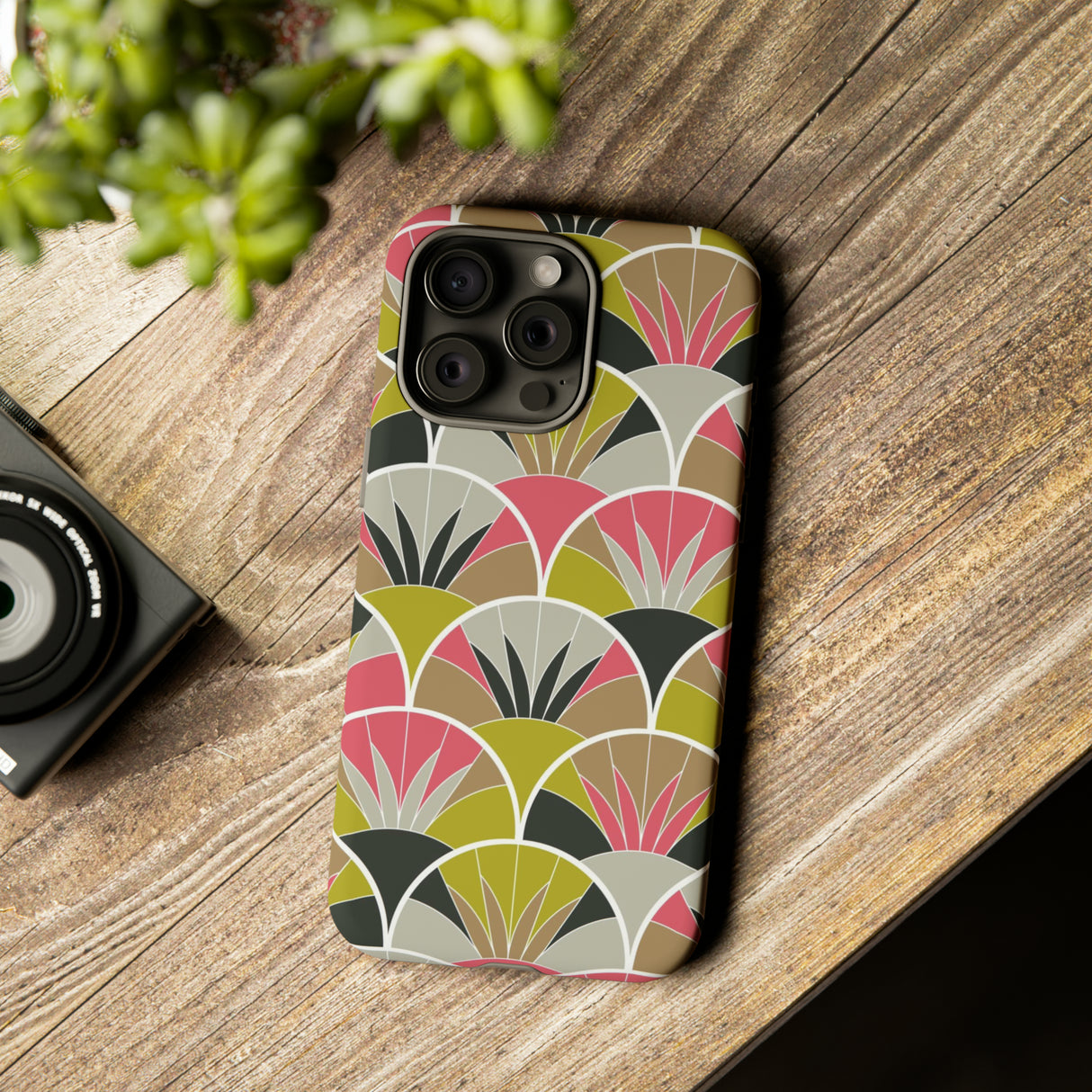 Green Retro - Protective Phone Case