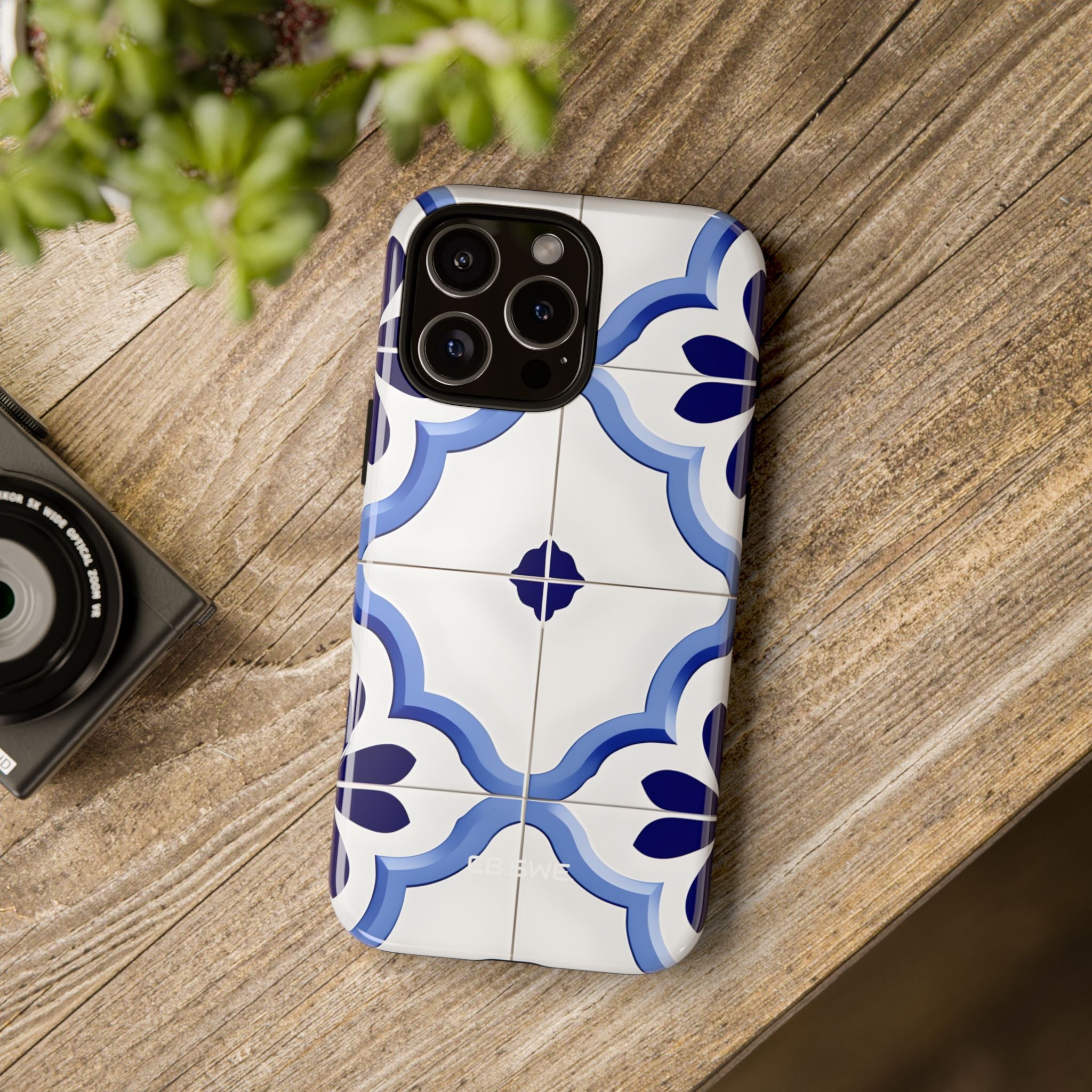 Elegant Blue Floral Geometric Tile iPhone 16 - Tough