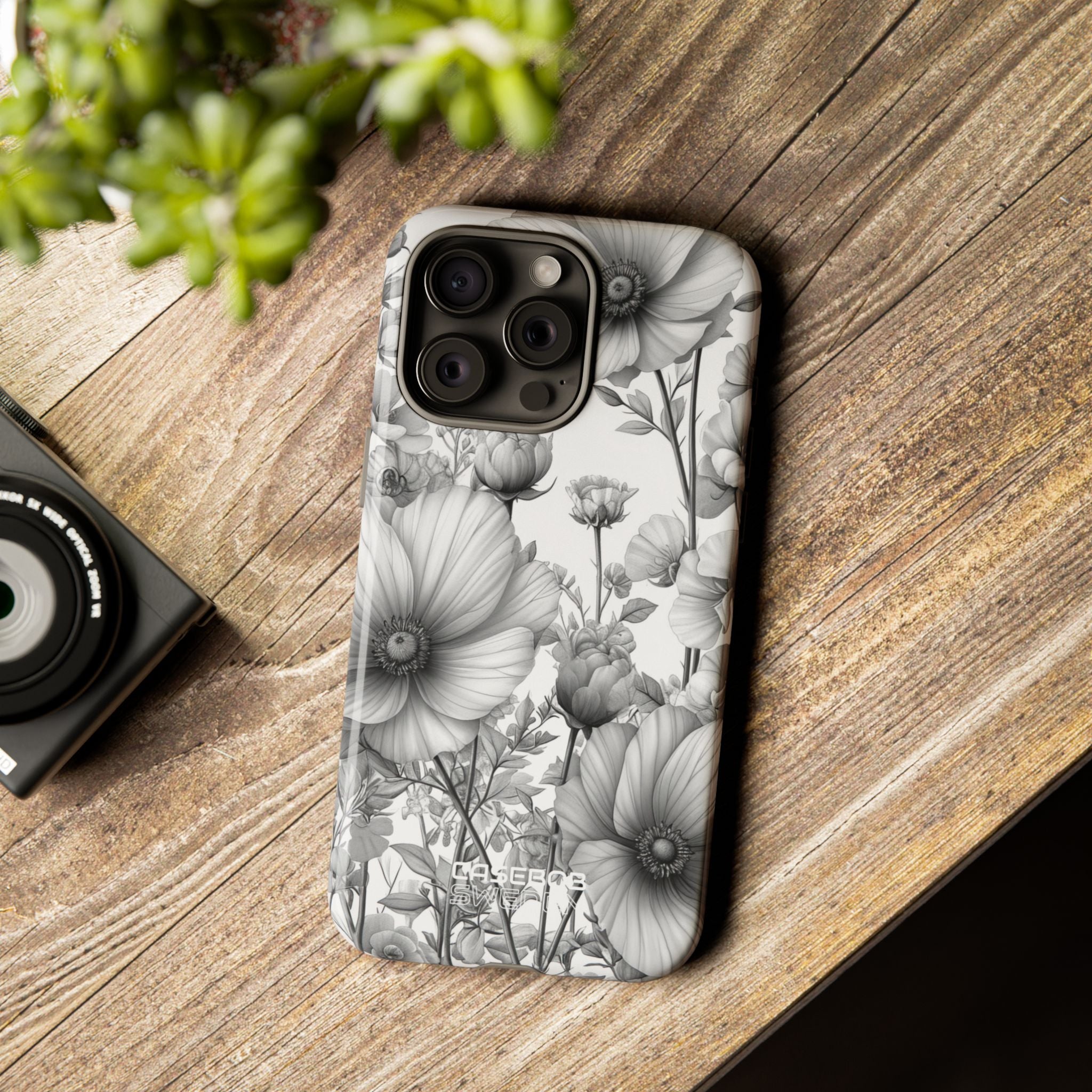 Vintage Floral Etching iPhone 15 - Robust