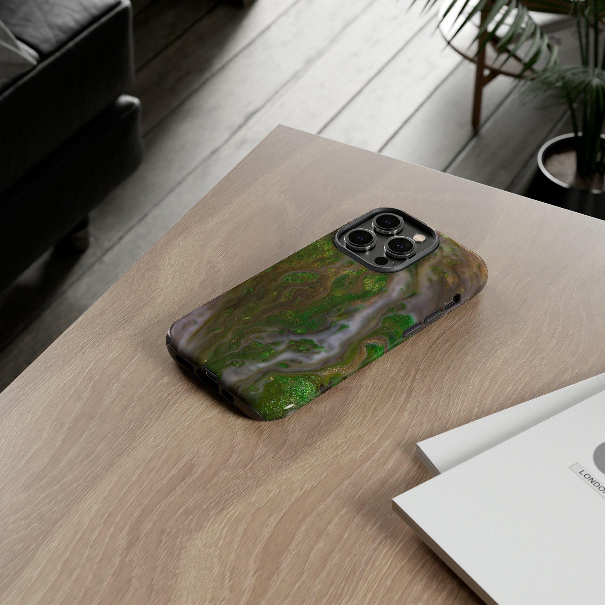 Smaragd Ink Art - Protective Phone Case