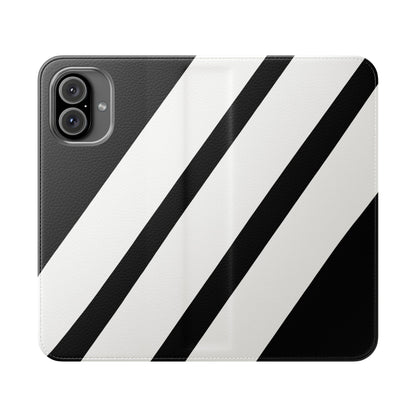 Diagonal Stripes BlackWhite - iPhone 16 Plus Case - Lompakko