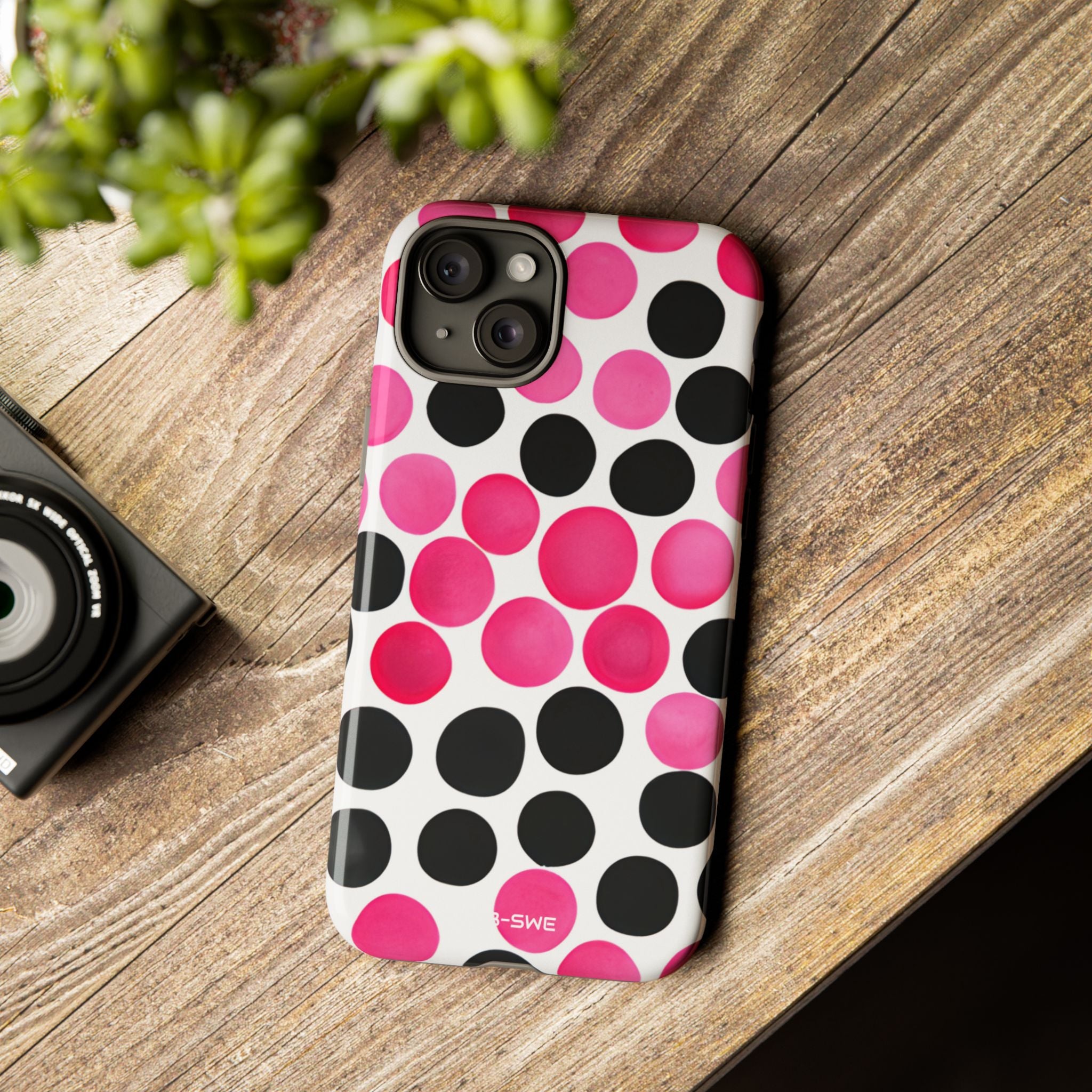 Pulsing Circles Illusion - iPhone Case