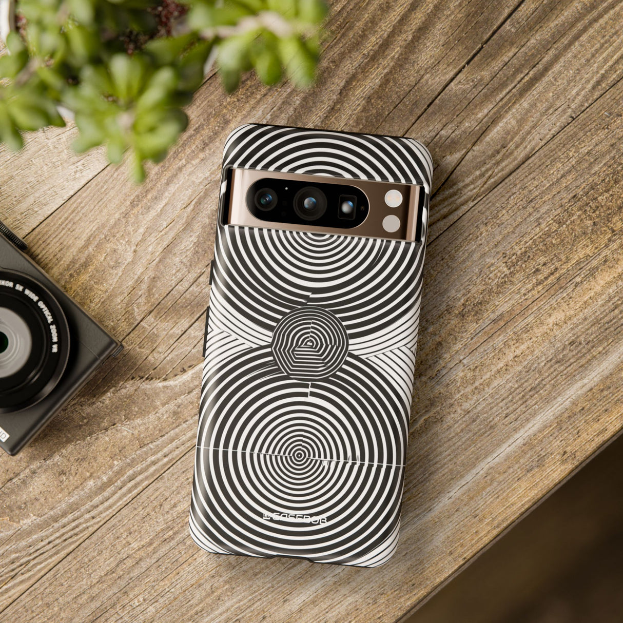 Dynamic Depth: Black and White Op-Art - for Google Pixel 8