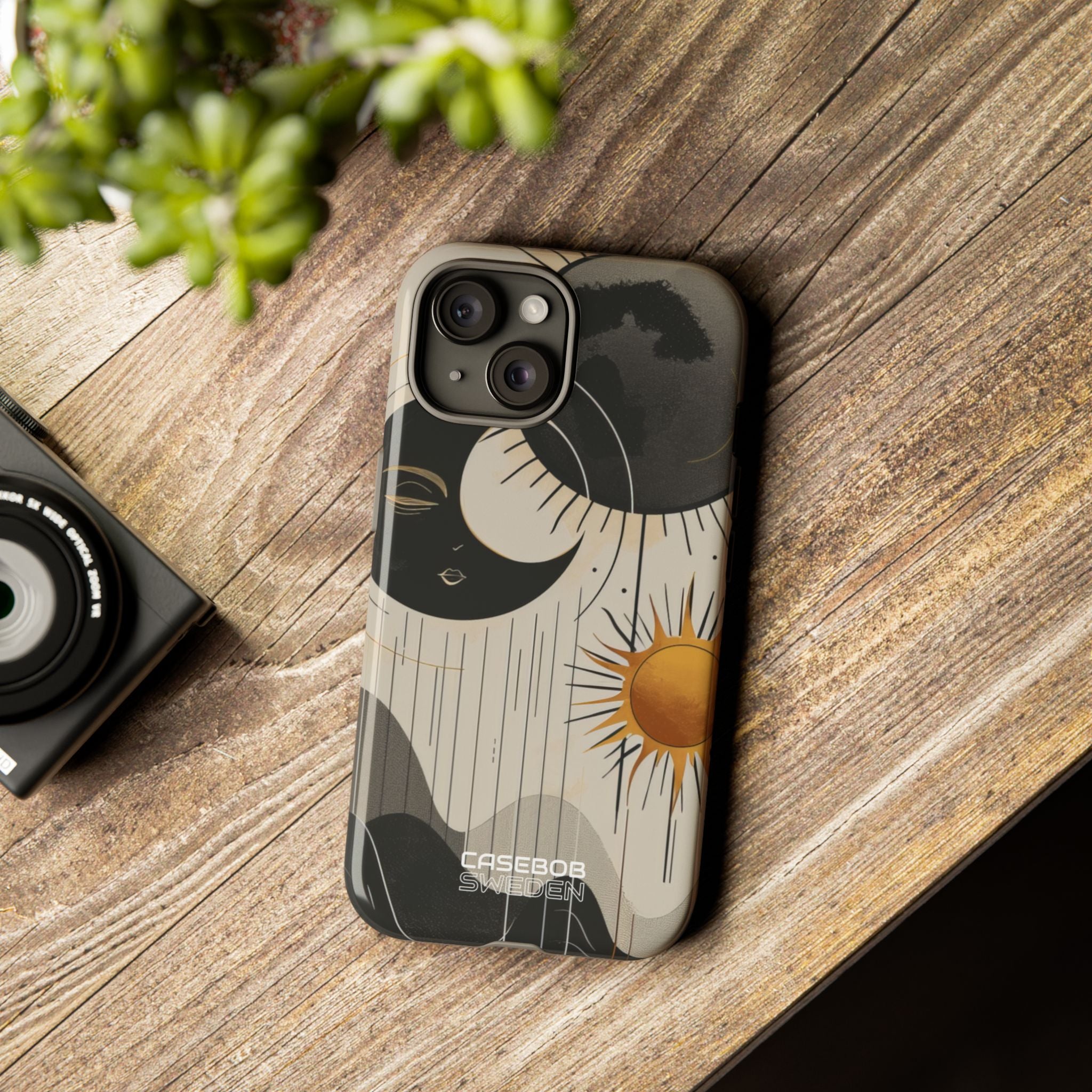 Moon Sun Harmony iPhone 15 - Resistente