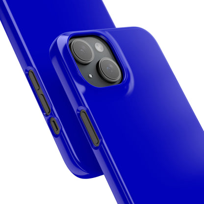 Mittelblaues iPhone 15 - Schlanke Handyhülle