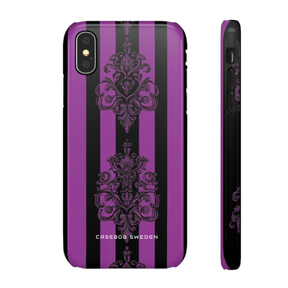 Gotische Eleganz mit vertikalen Streifen und Ornamentmotiven iPhone X - Schlanke Handyhülle