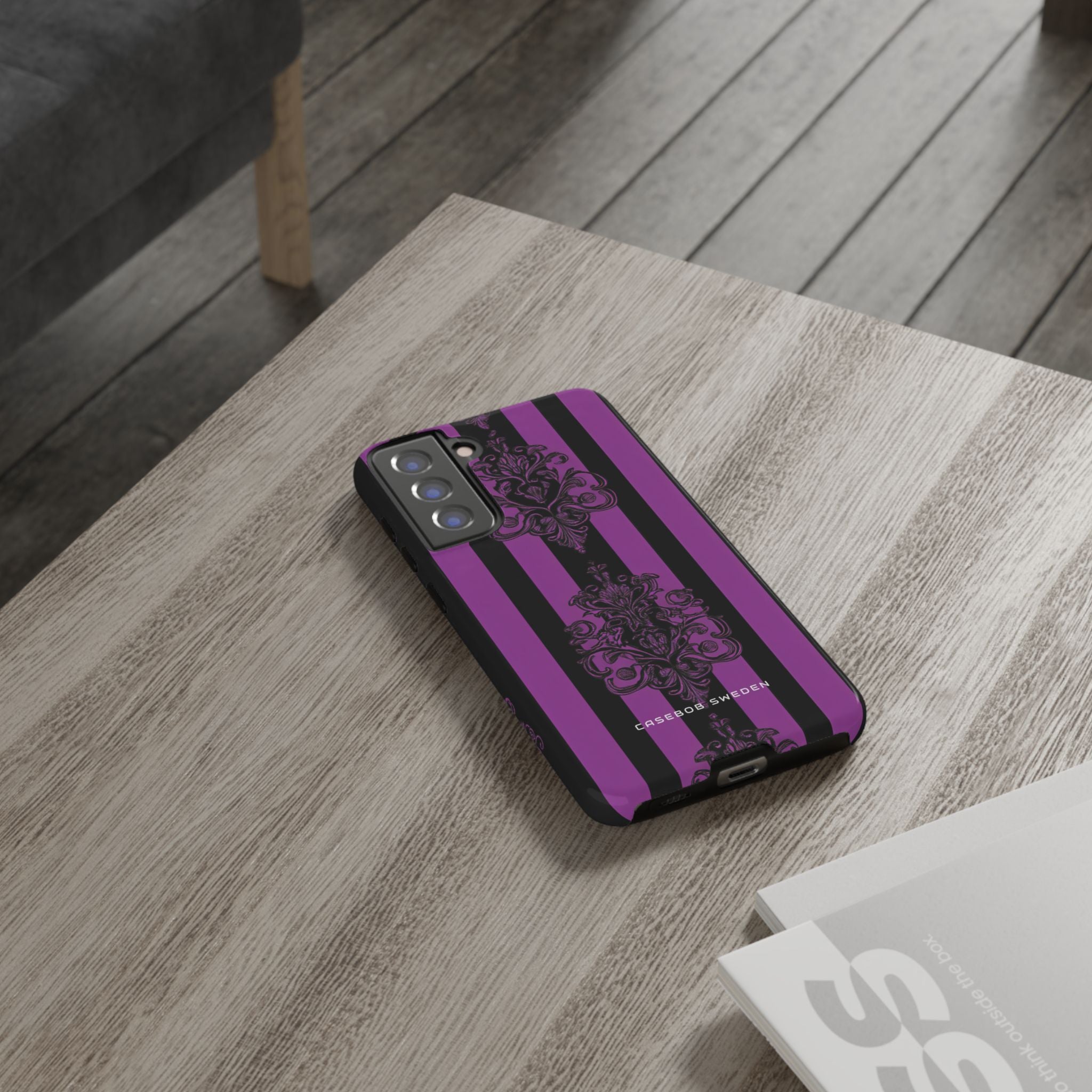 Gothic Elegance with Vertical Stripes and Ornamental Motifs  Samsung S21 - Tough Phone Case