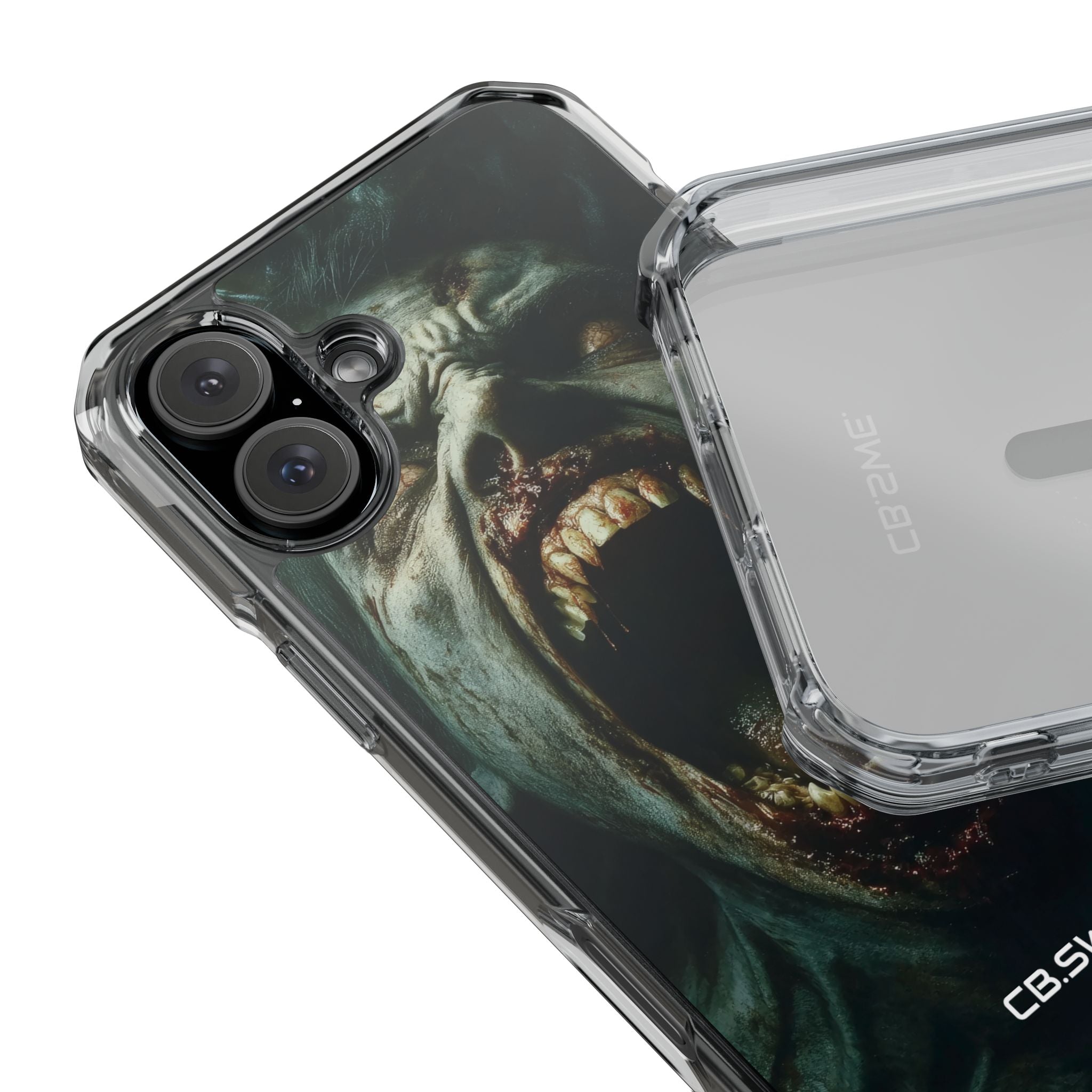 Ein Zombie mit scharfen Zähnen und offenem Mund, der Vampir zeigt. iPhone 16 – Impact Clear+