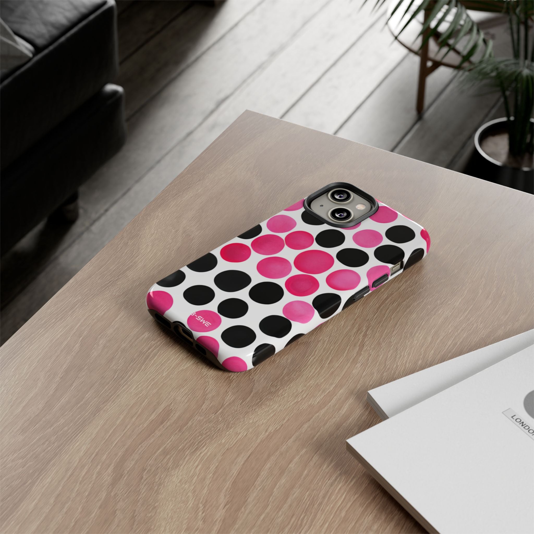 Pulsing Circles Illusion - iPhone Case