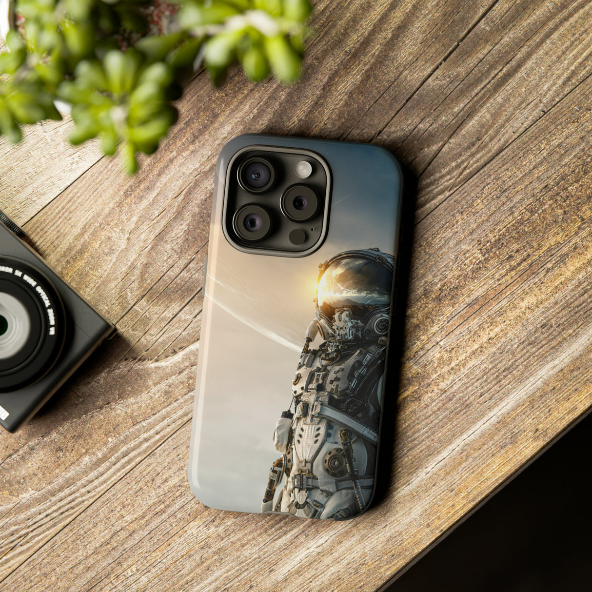 Astronaut on unexplored planet - Protective Phone Case