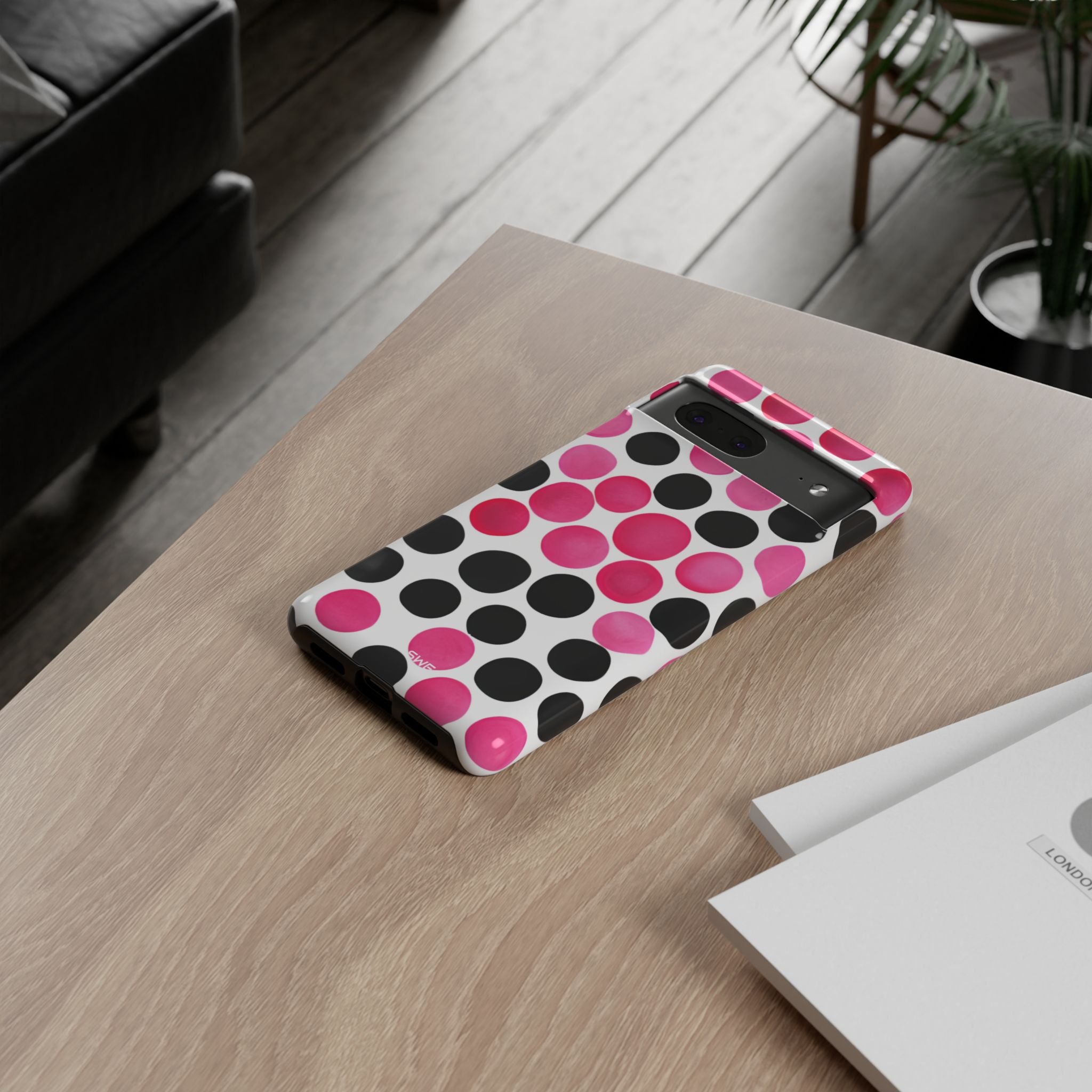 Pulsing Circles Illusion - Google Pixel Case