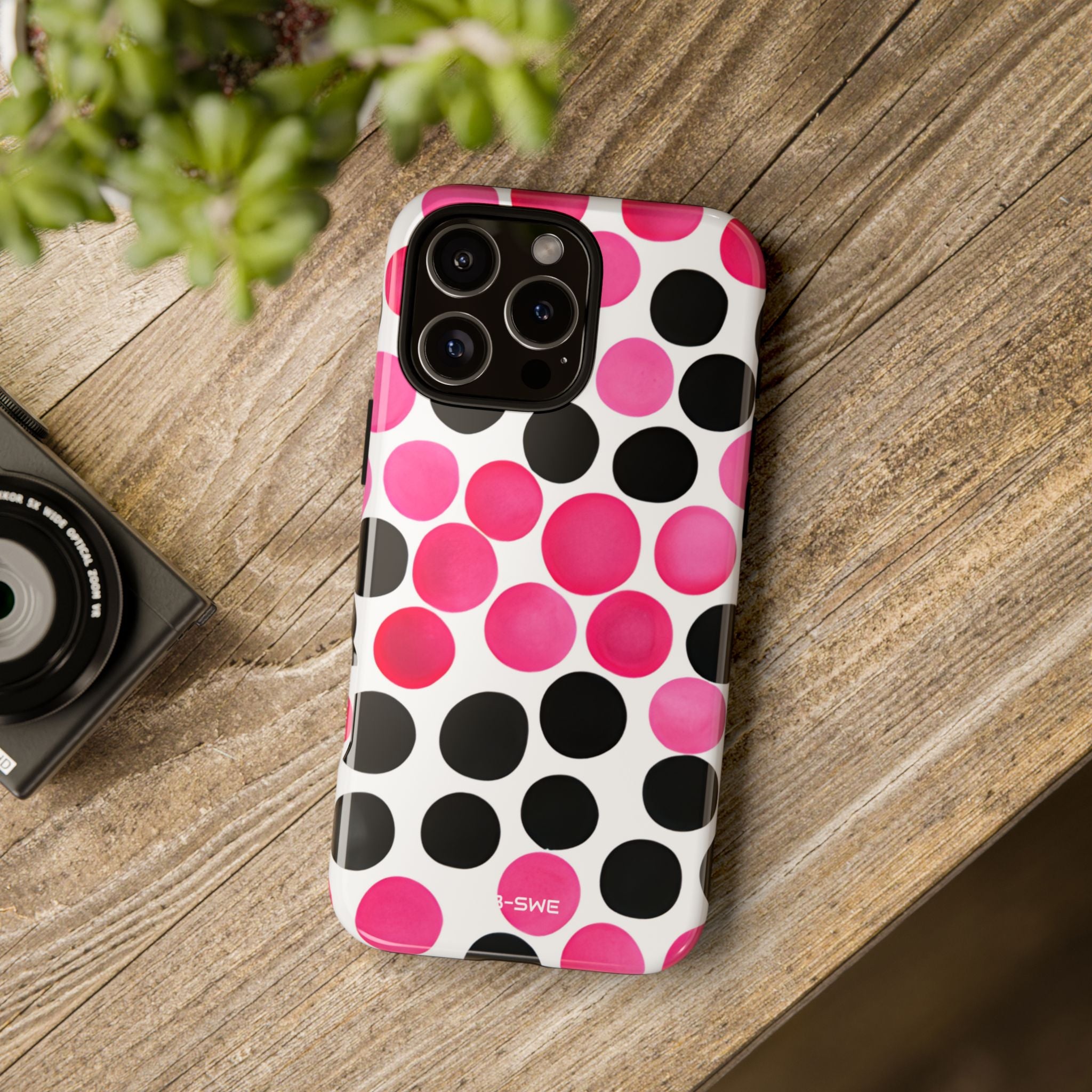 Pulsing Circles Illusion - iPhone Case