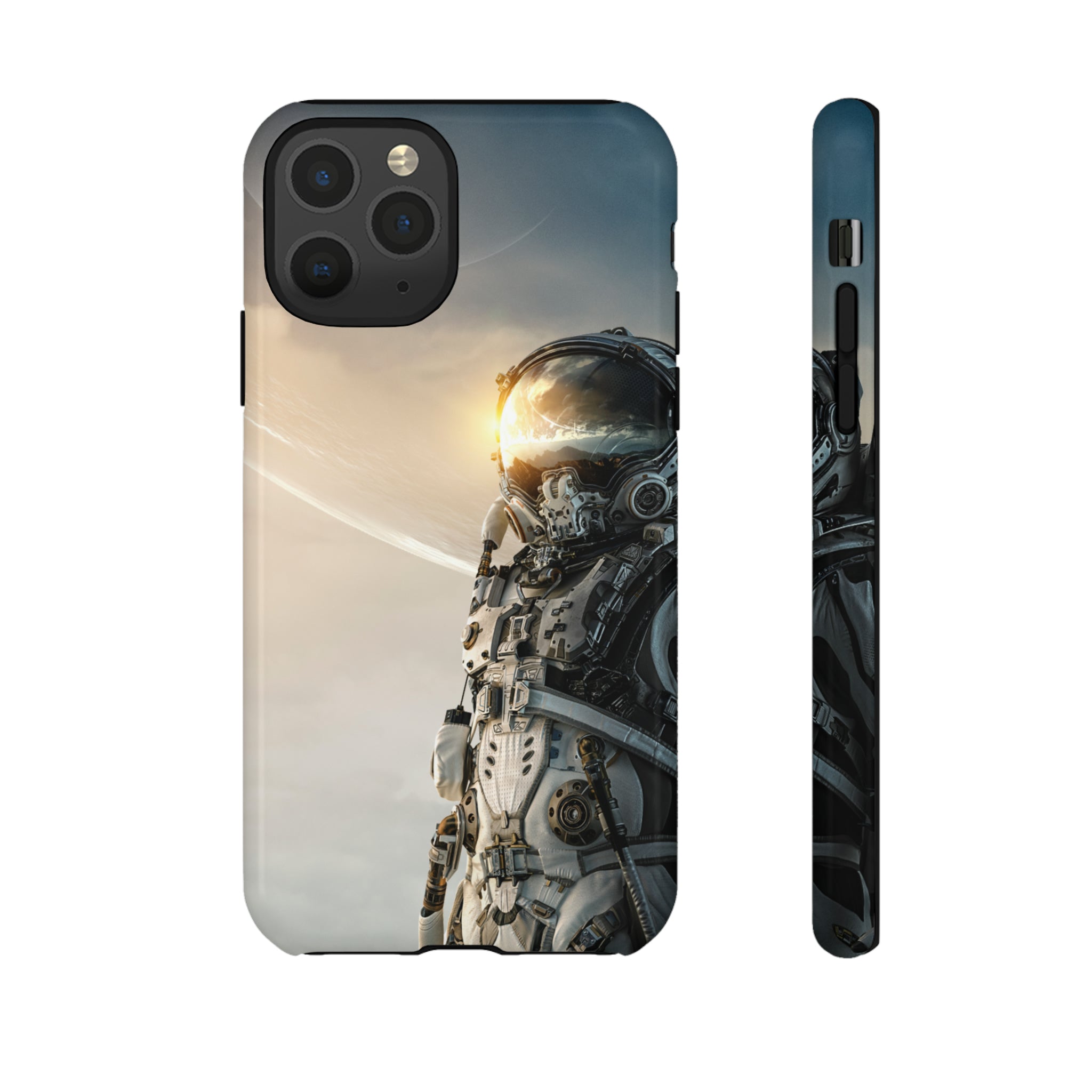 Astronaut on unexplored planet - Protective Phone Case