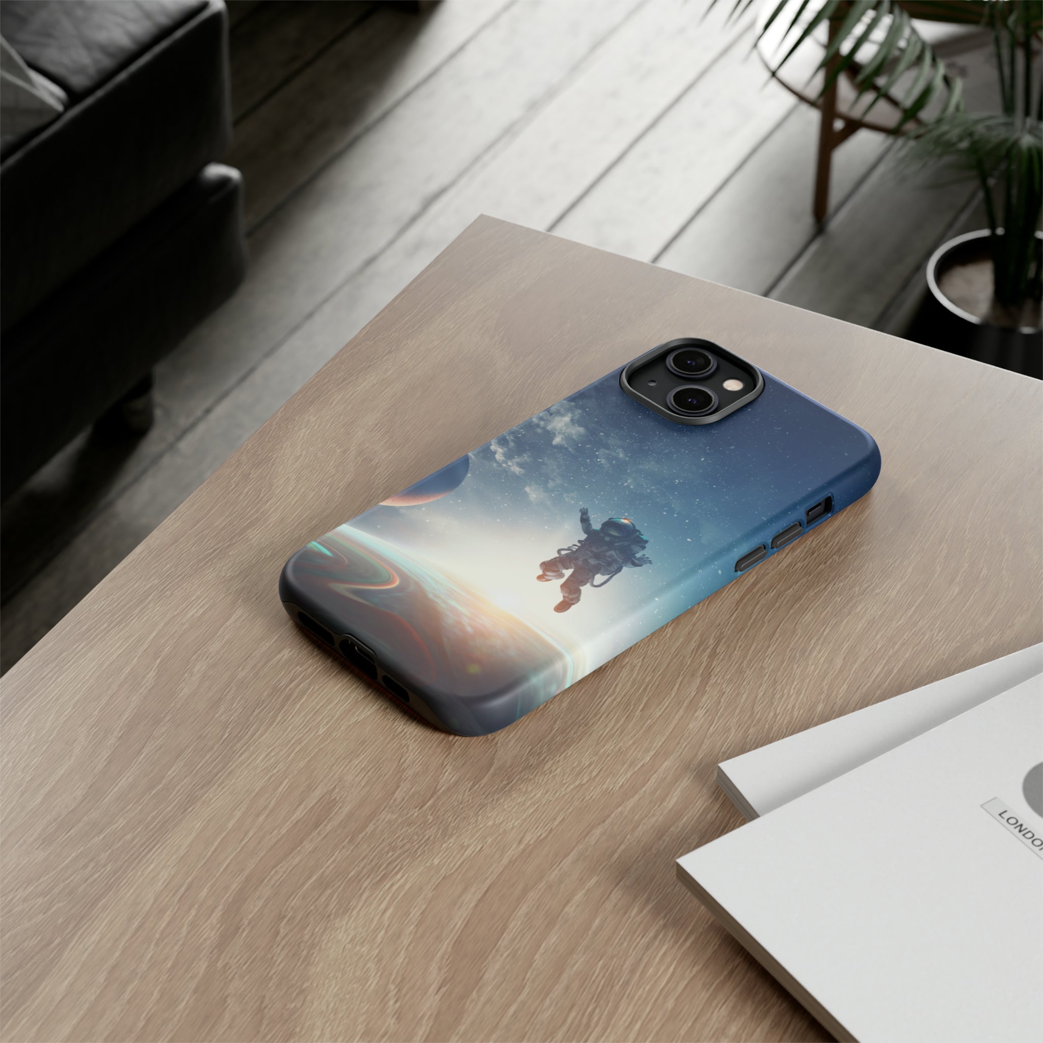 Astronaut Freefloat in Space - Protective Phone Case