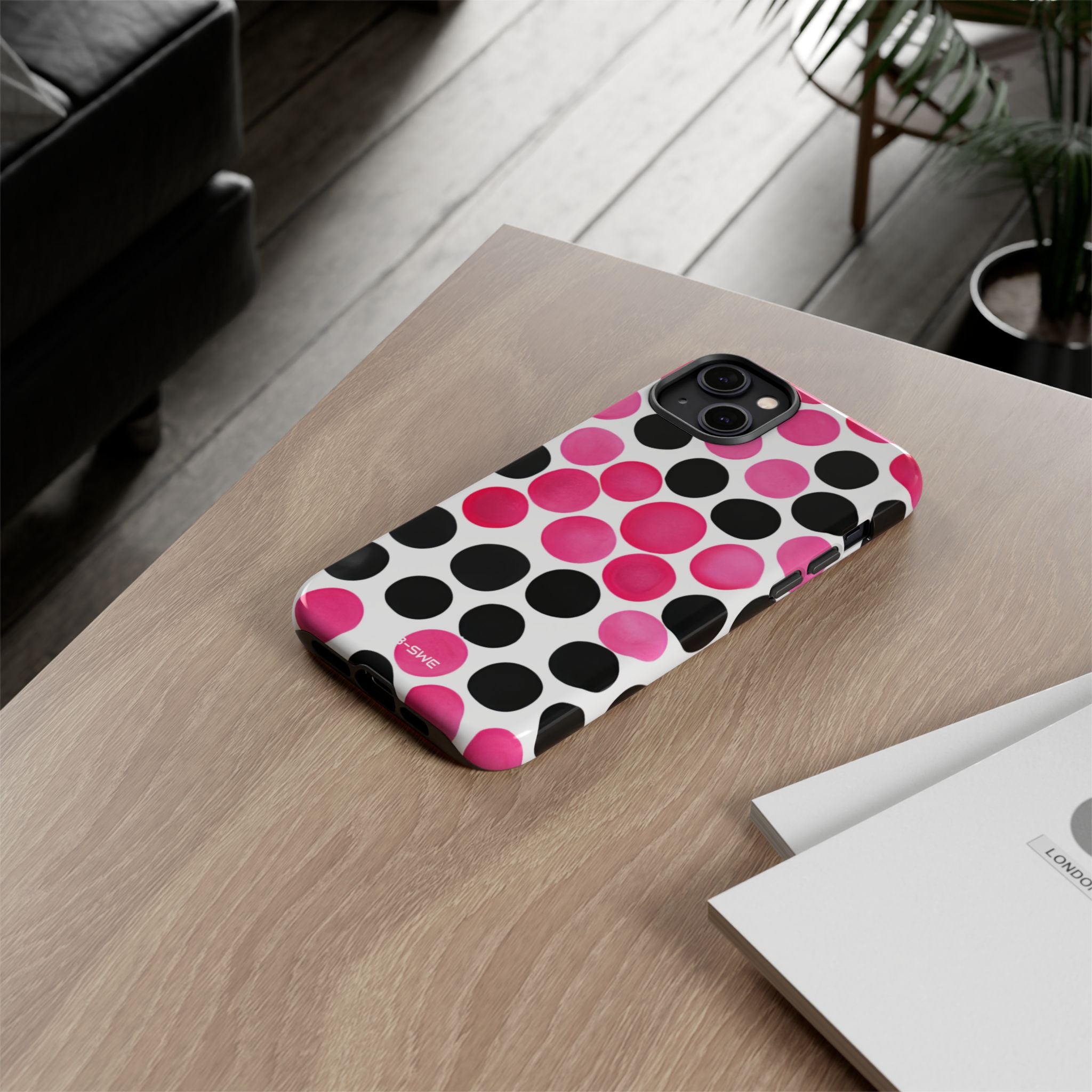 Pulsing Circles Illusion - iPhone Case