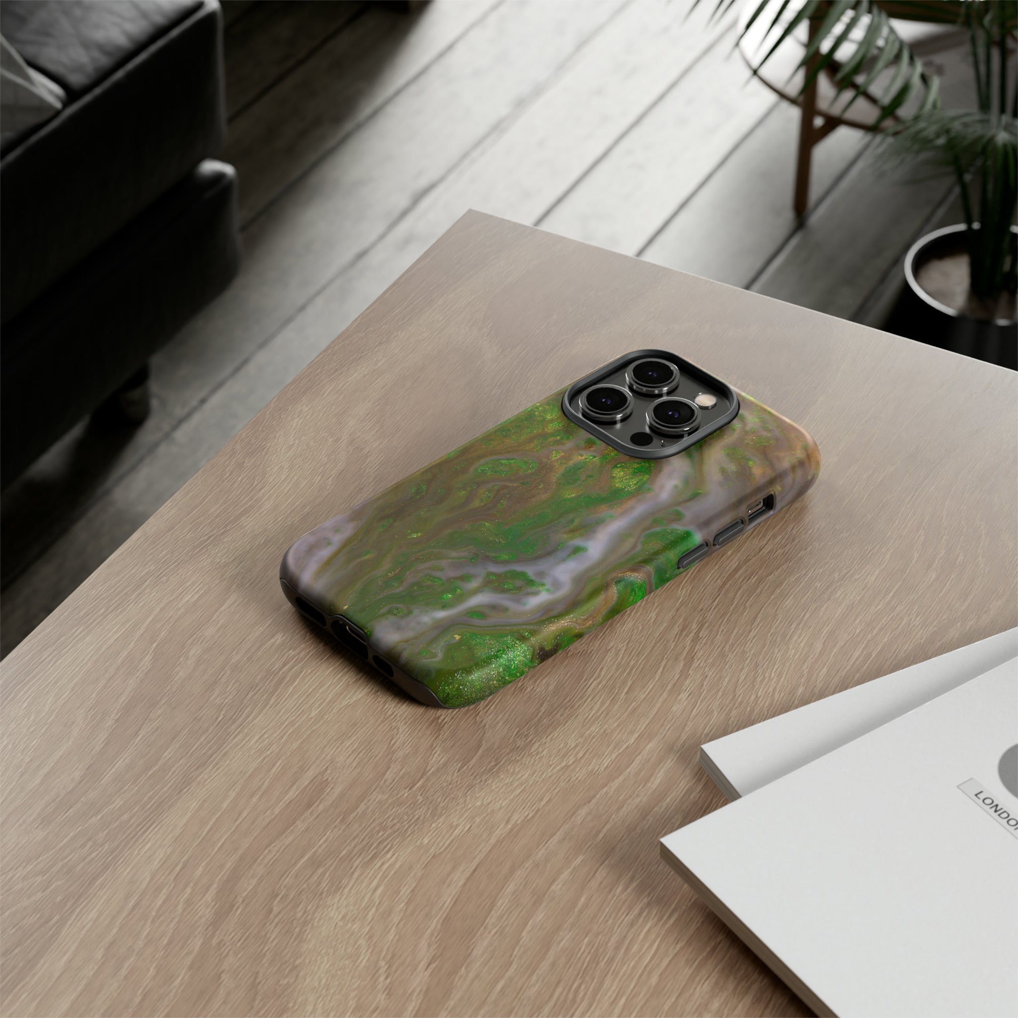 Smaragd Ink Art - Protective Phone Case