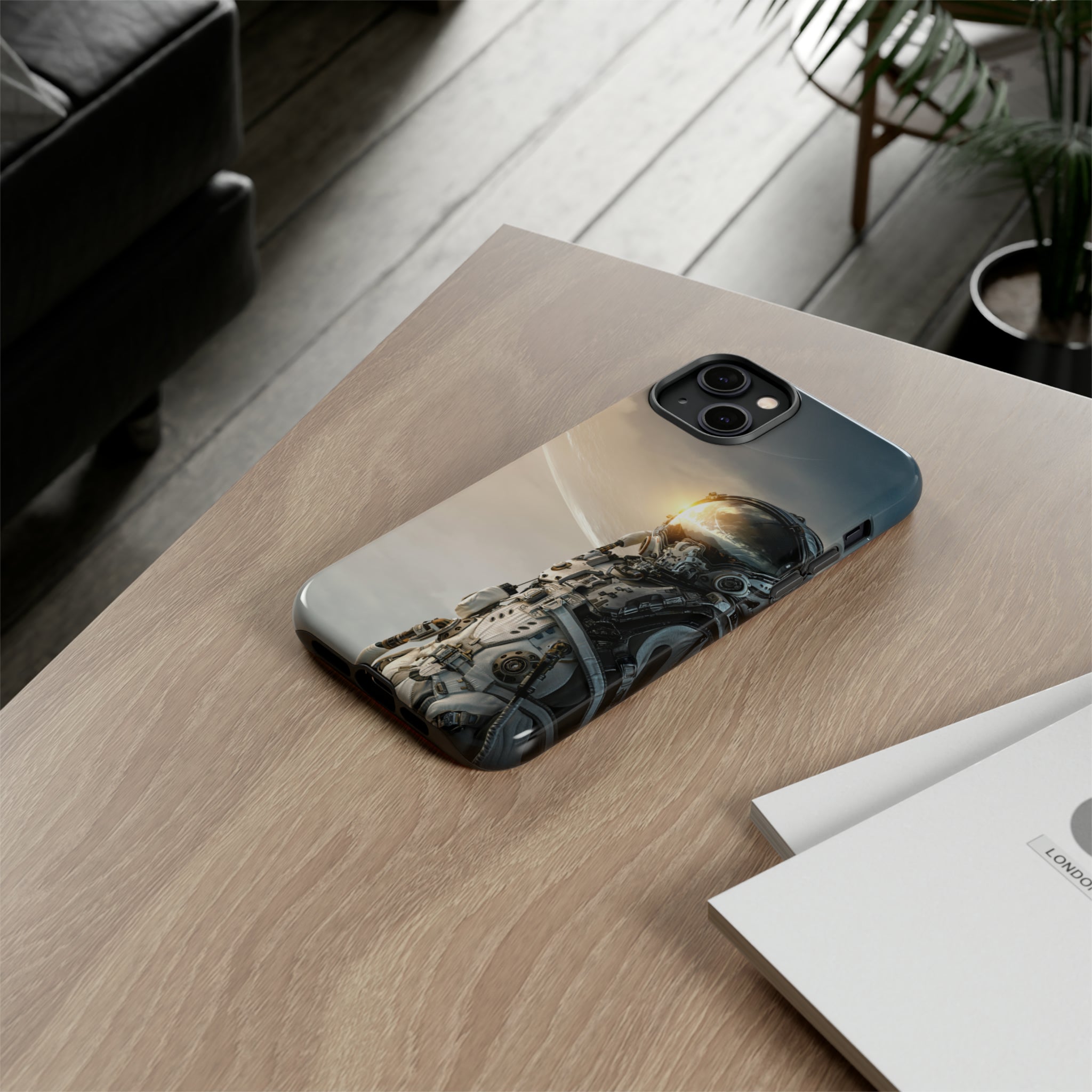 Astronaut on unexplored planet - Protective Phone Case